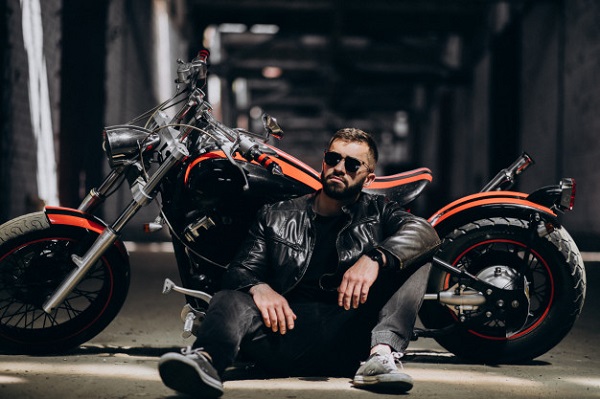 Penting Banget! Ikuti 5 Tips Pilih Jaket Motor Harian Buat Cowok - Gatsby